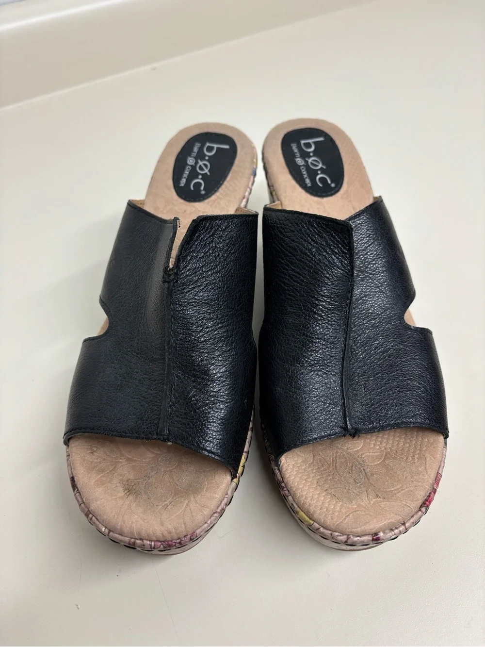 b.o.c. Black Leather platform wedge Sandals for Women size 9